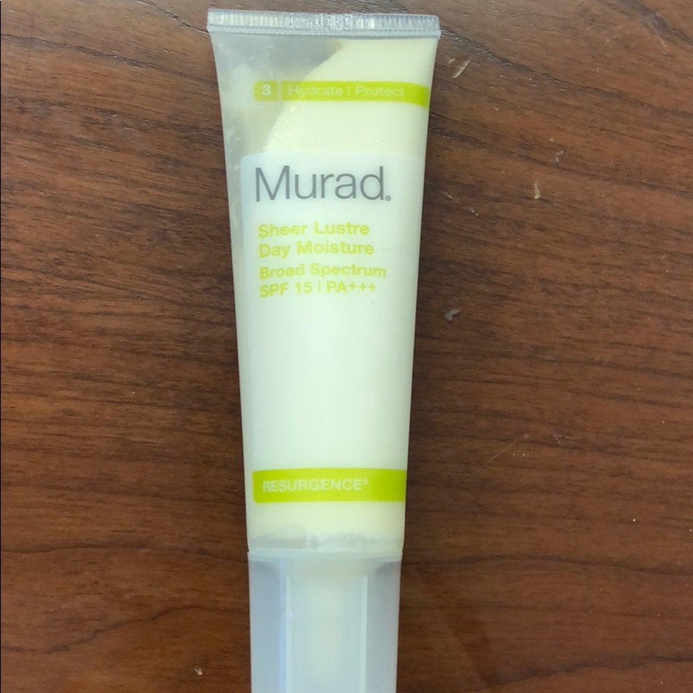 Murad sheer lustre day moisture